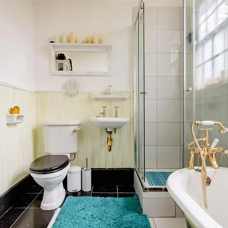 Billericay Georgian House Sleeps 6 - Pet Friendly Exterior photo