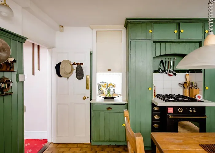 Billericay Georgian House Sleeps 6 - Pet Friendly