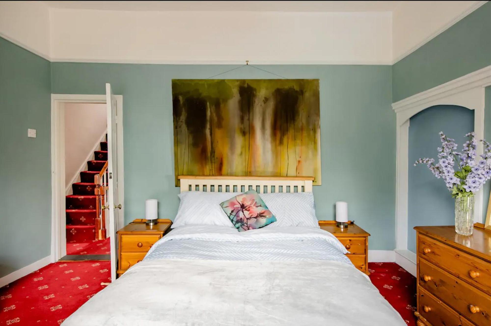 Billericay Georgian House Sleeps 6 - Pet Friendly Holiday home