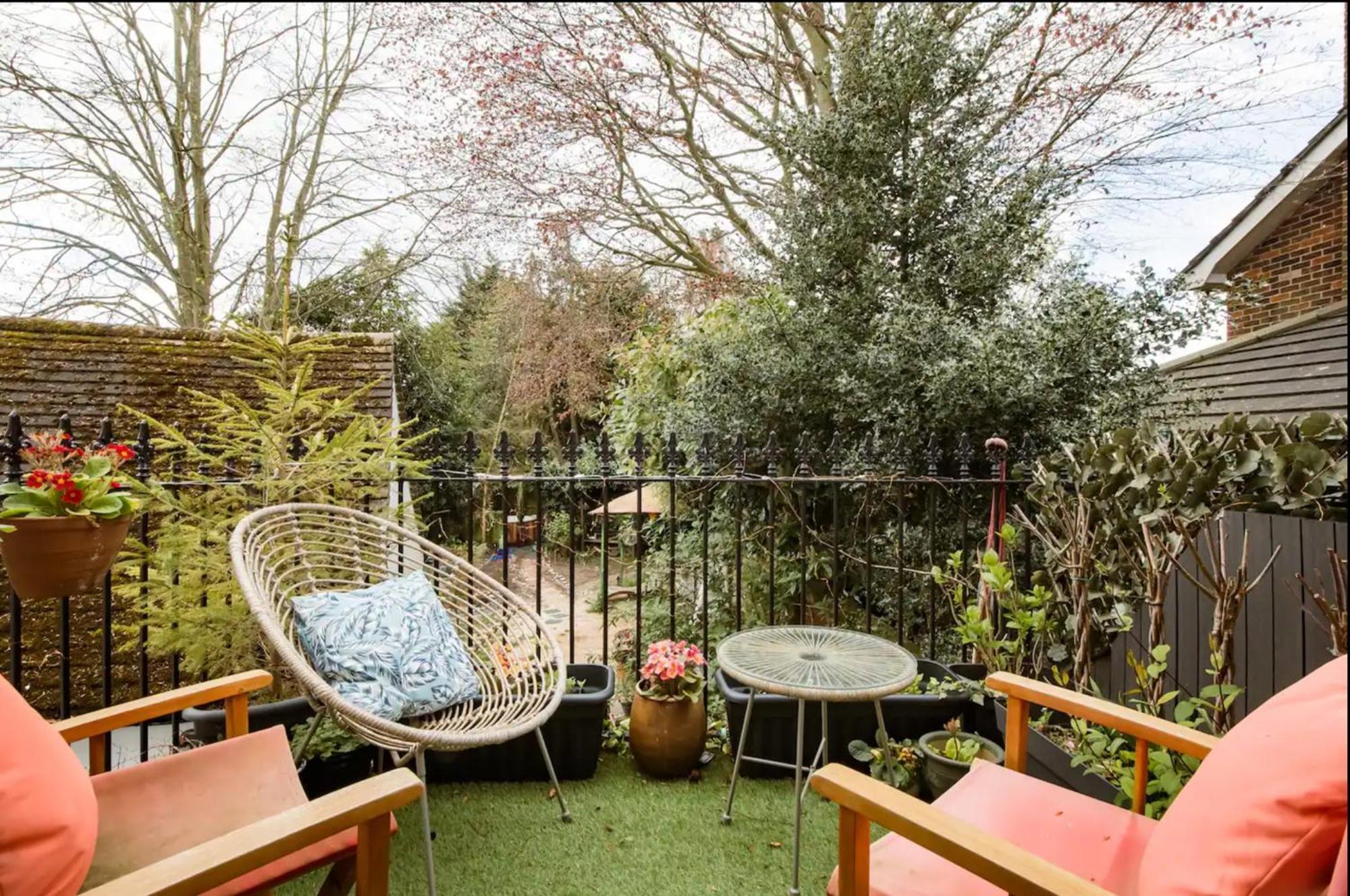 Billericay Georgian House Sleeps 6 - Pet Friendly Holiday home